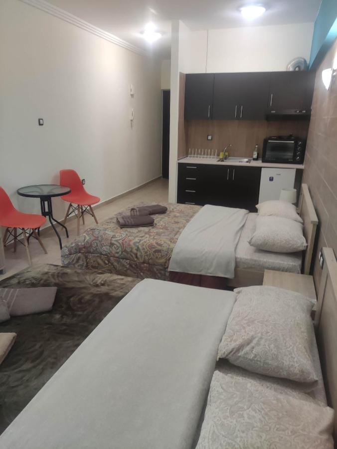 G M 3 Rooms Kentpo In The Heart Of The City Larissa Exterior photo